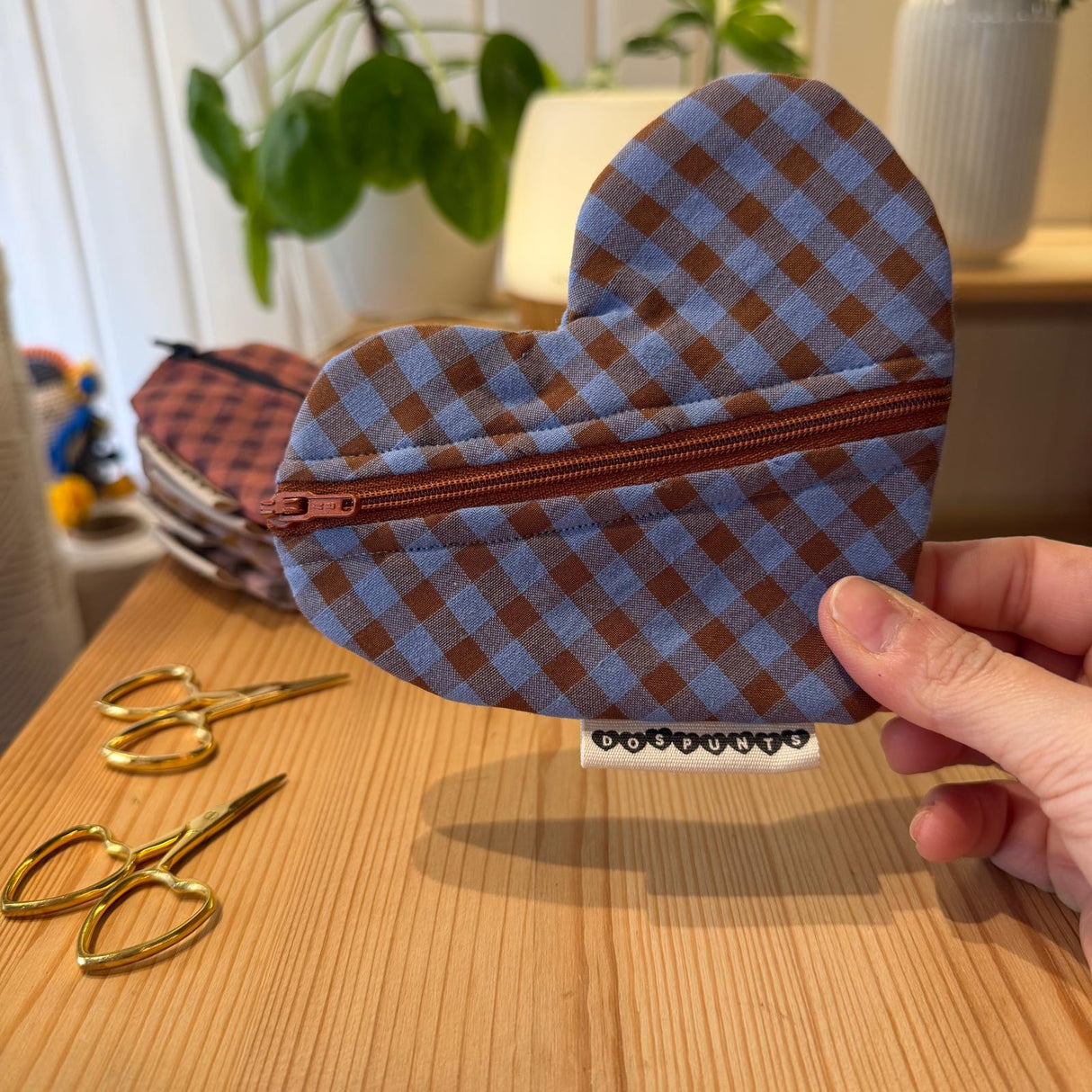 Corazón GuardaCables DosPunts