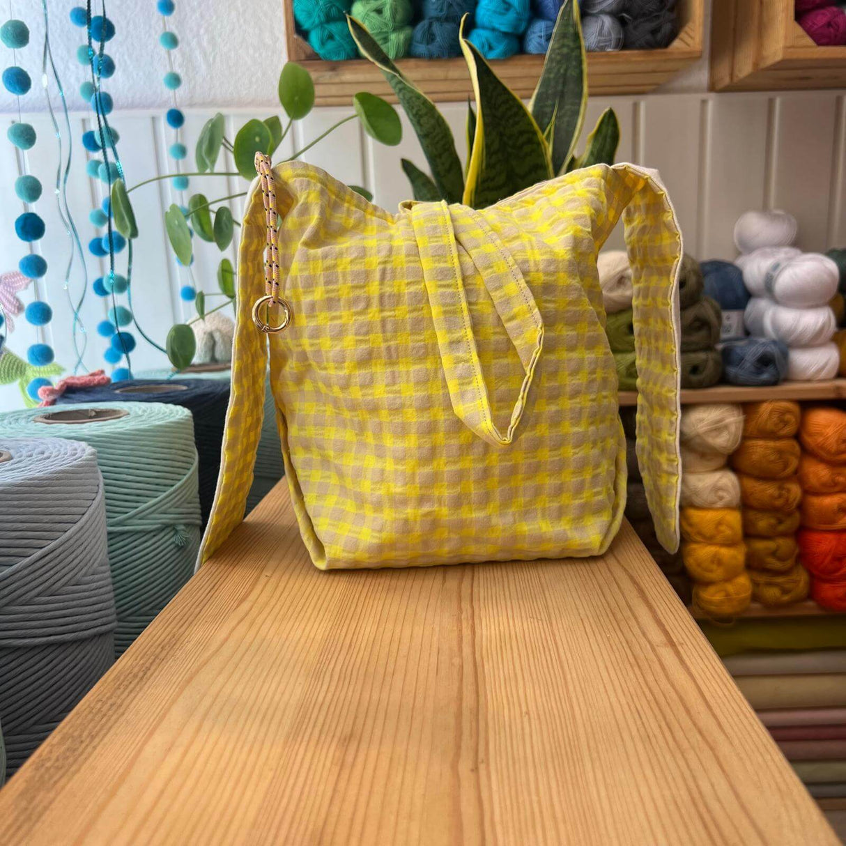 Bunny Bag Midi neon amarillo 3