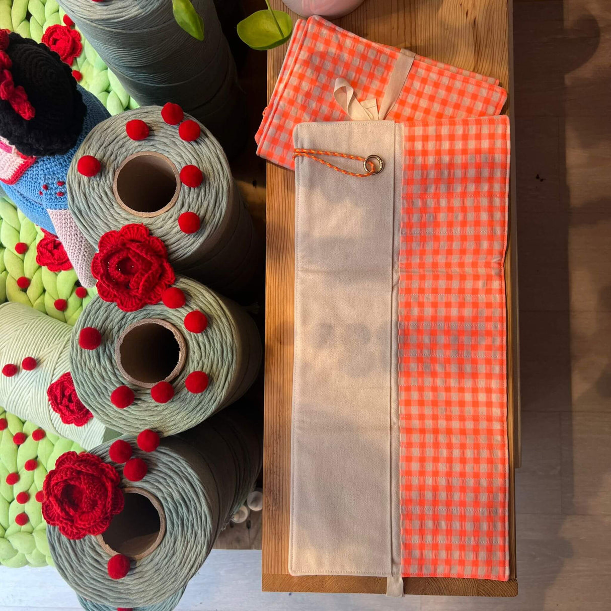 estuche neon naranja ok