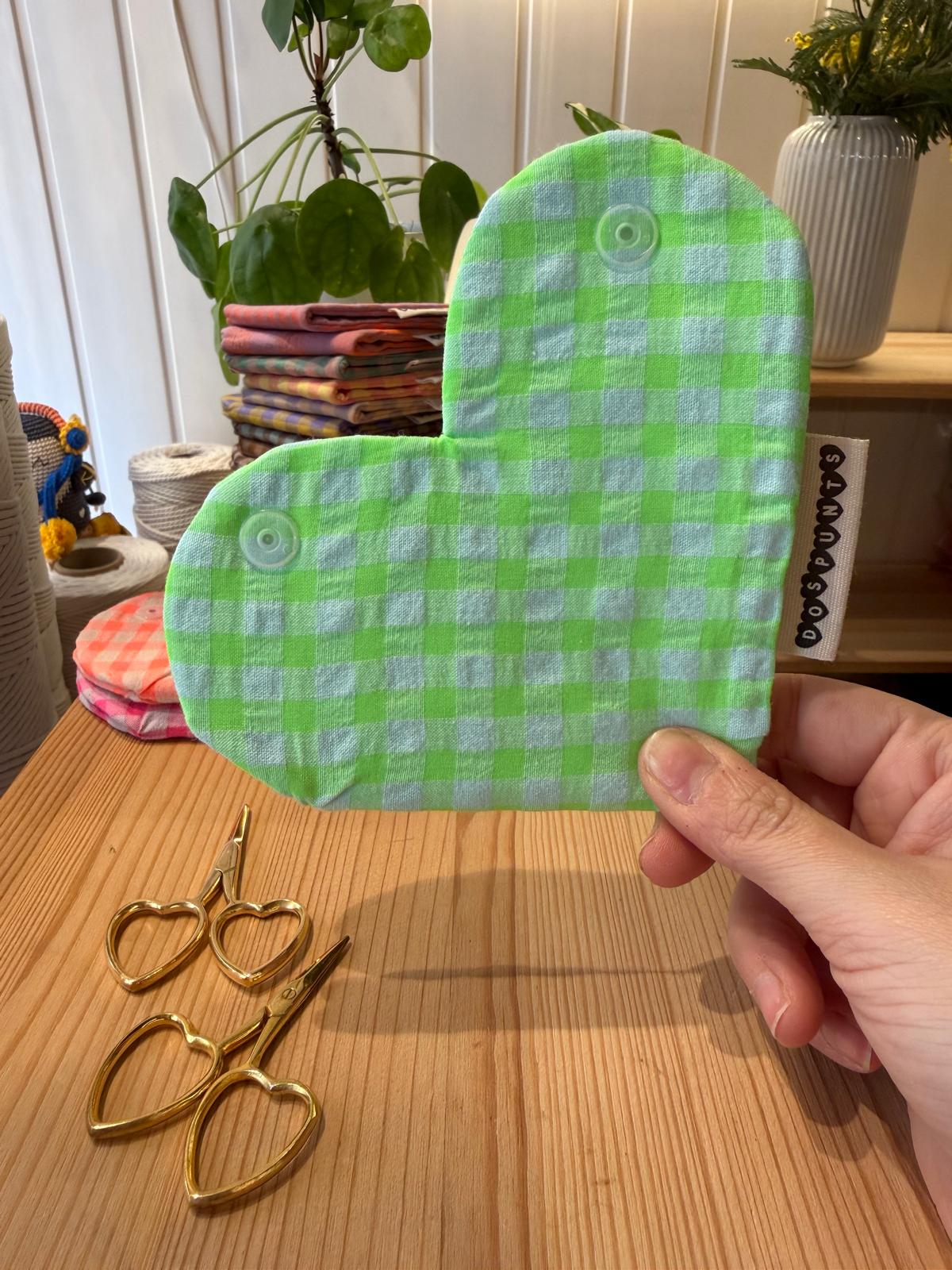 Corazón GuardaTijeras DosPunts