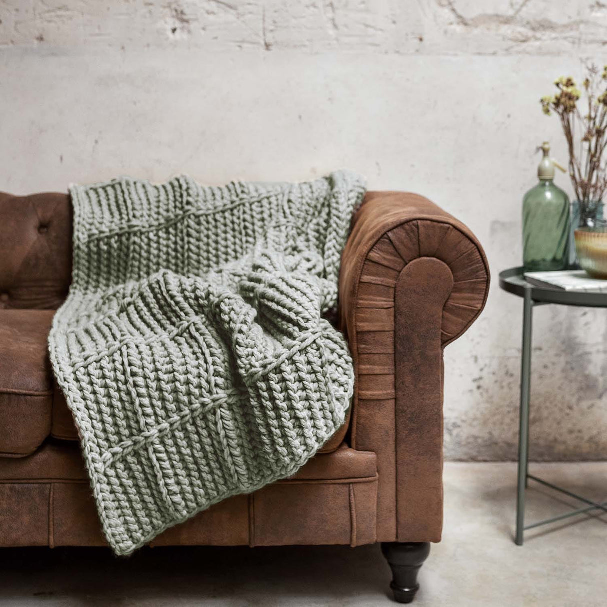 kit-kit-manta-a-cuadros-de-crochet-xxl-de-alimaravillas-9656-os-s2-katia-g