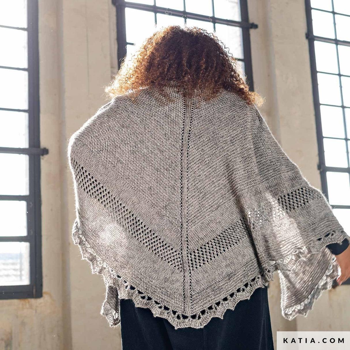 patron-tejer-punto-ganchillo-mujer-chal-otono-invierno-katia-6209-24-03-g
