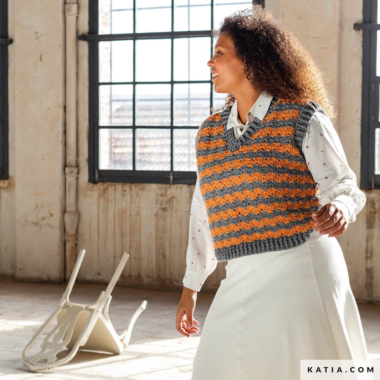 patron-tejer-punto-ganchillo-mujer-chaleco-otono-invierno-katia-6209-8-01-g