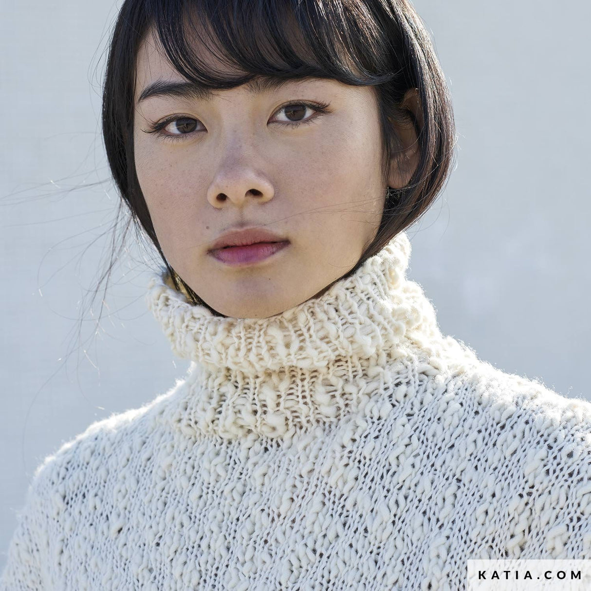 patron-tejer-punto-ganchillo-mujer-chaleco-otono-invierno-katia-6211-7-02-g