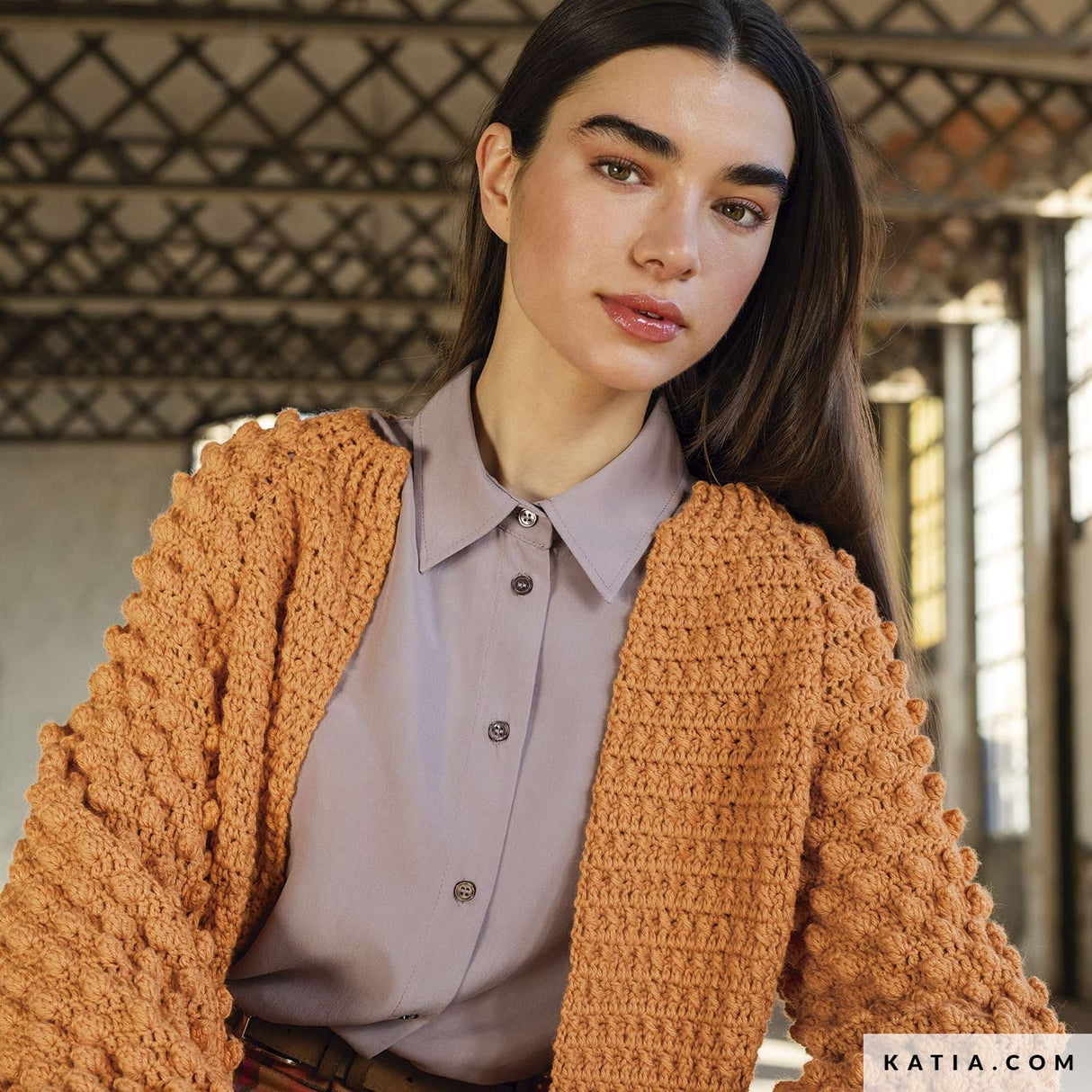 patron-tejer-punto-ganchillo-mujer-chaqueta-otono-invierno-katia-6209-10-03-g