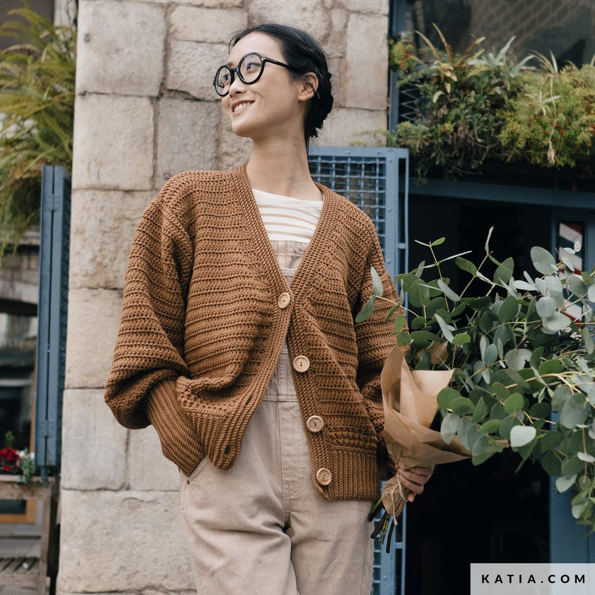 patron-tejer-punto-ganchillo-mujer-chaqueta-otono-invierno-katia-6266-29-g