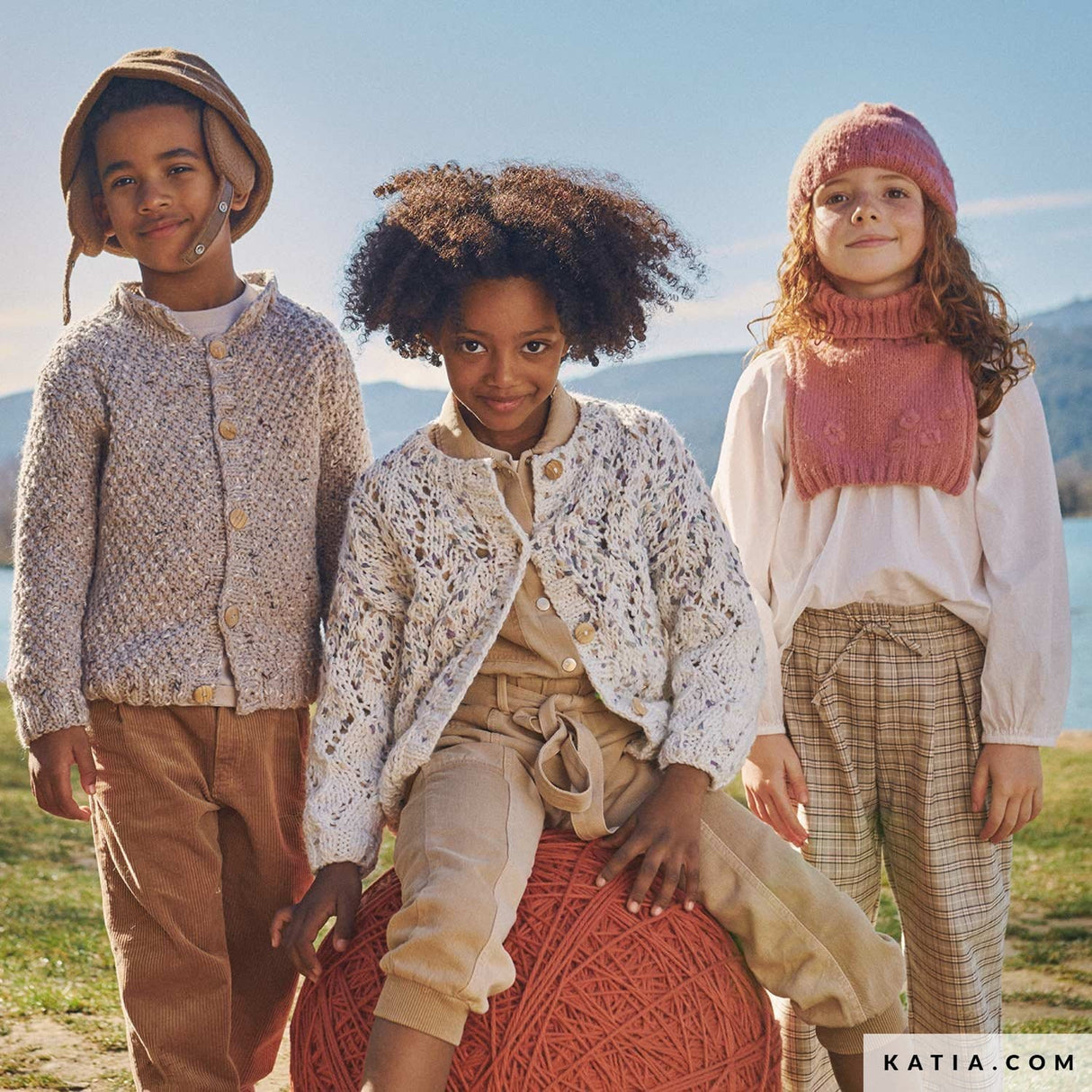patron-tejer-punto-ganchillo-ninos-chaqueta-otono-invierno-katia-6267-5-02-g