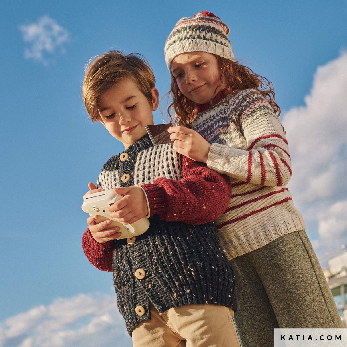 patron-tejer-punto-ganchillo-ninos-chaqueta-otono-invierno-katia-6267-9-06-g