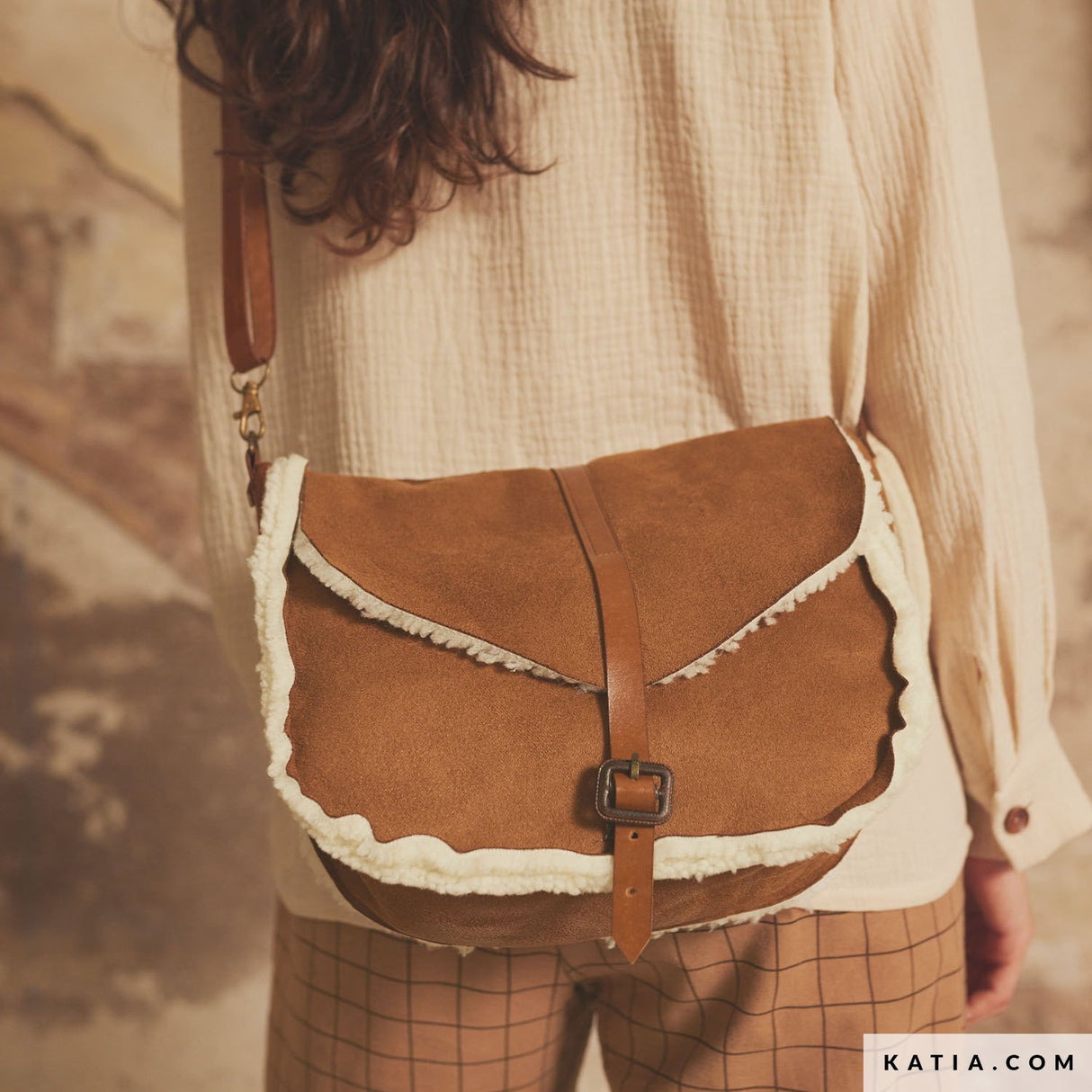 tela-de-antelina-de-doble-cara-con-borreguito-color-camel-2215-3-04-katia-g