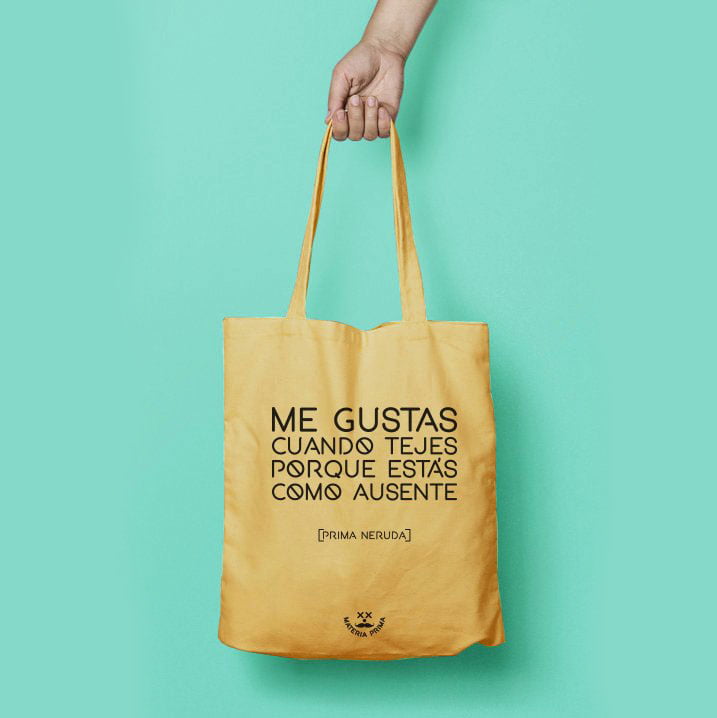 tote-bag-neruda-mostaza-dos-punts-shop-barcelona