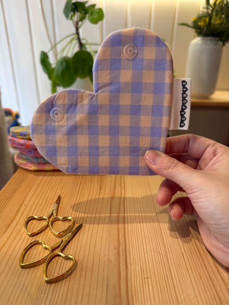 Corazón GuardaTijeras DosPunts