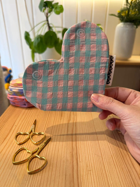 Corazón GuardaTijeras DosPunts