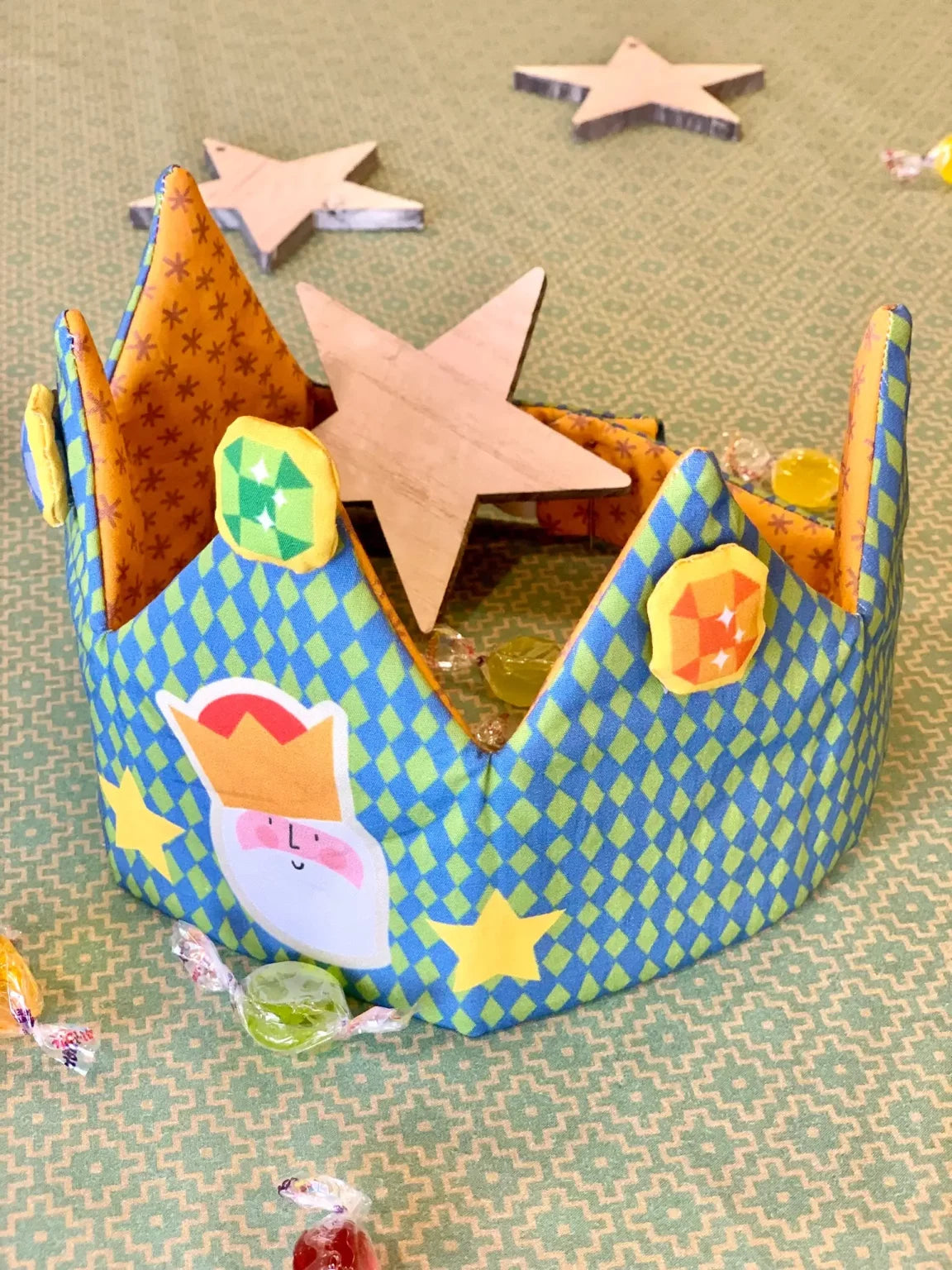 Corona Reyes Melchor y Gaspar - Panel de cortar y coser LaBlu