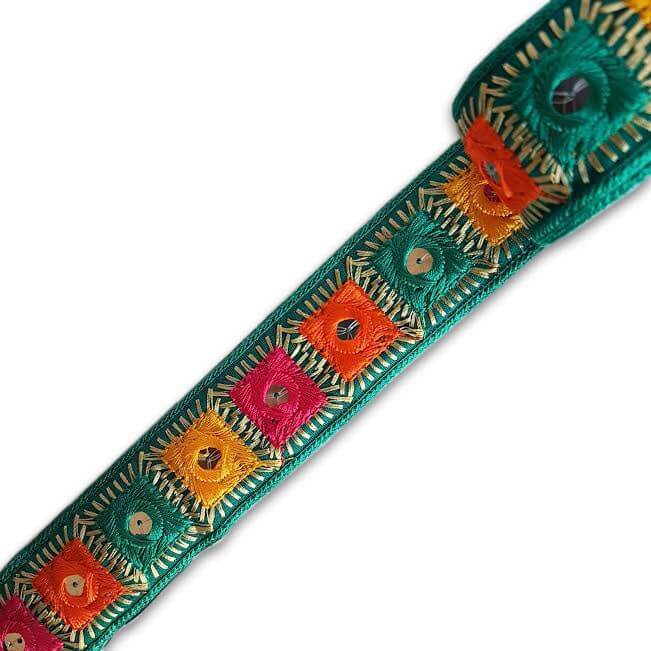 Dos_Punts_Barcelona_Pasamaneria_Hindu_Ghat_Verde_5-1