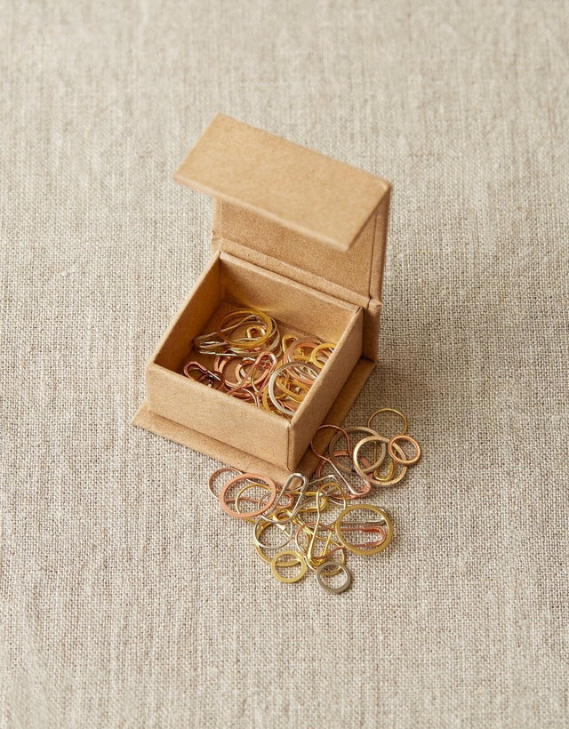 PRECIOUSMETALSTITCHMARKERS_OPEN_WebJpgCrop__80470_1056x1232