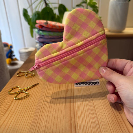 Corazón GuardaCables DosPunts